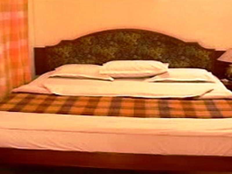 Sai Towers Hotel Puttaparthi Bagian luar foto
