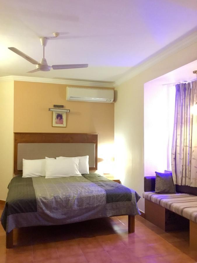 Sai Towers Hotel Puttaparthi Bagian luar foto