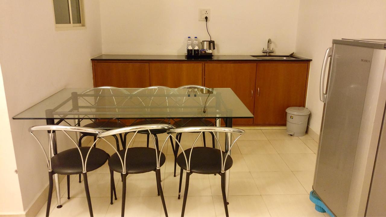 Sai Towers Hotel Puttaparthi Bagian luar foto