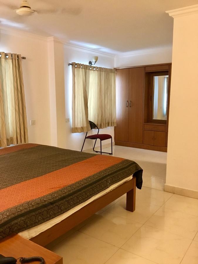 Sai Towers Hotel Puttaparthi Bagian luar foto