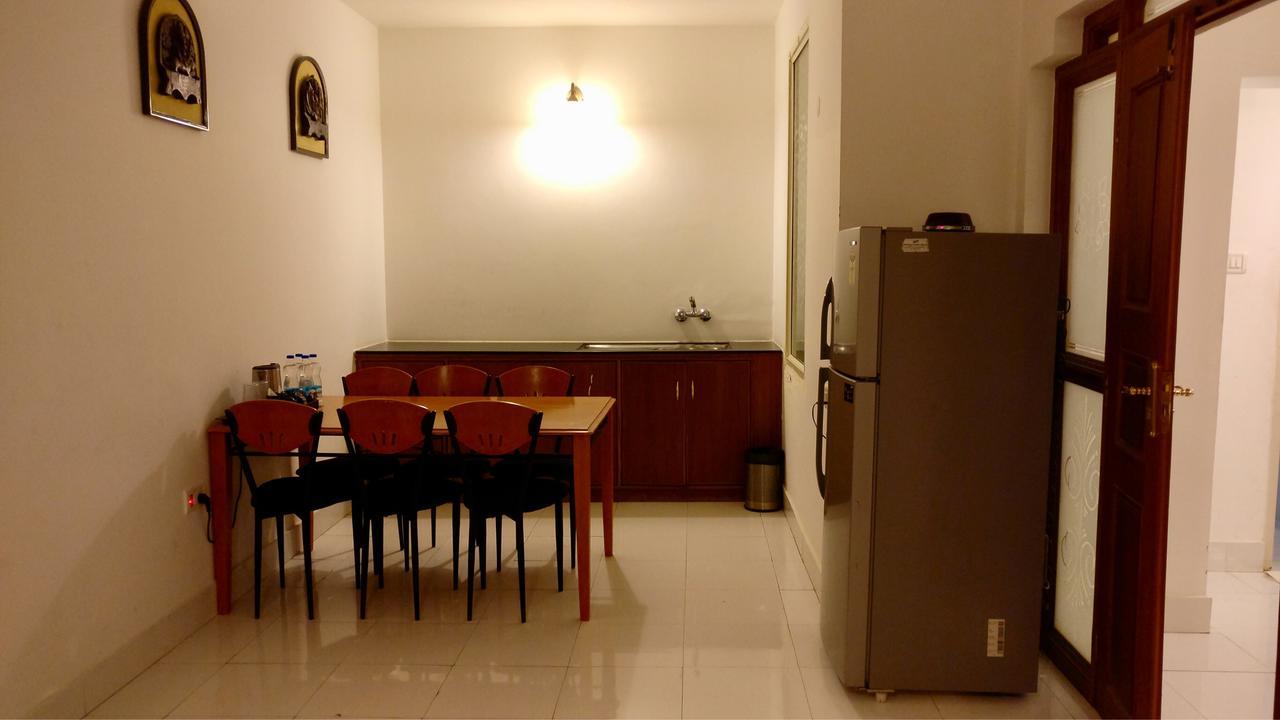 Sai Towers Hotel Puttaparthi Bagian luar foto